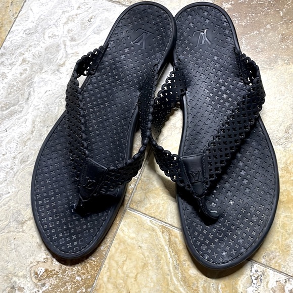 Rubber Lv Slipper